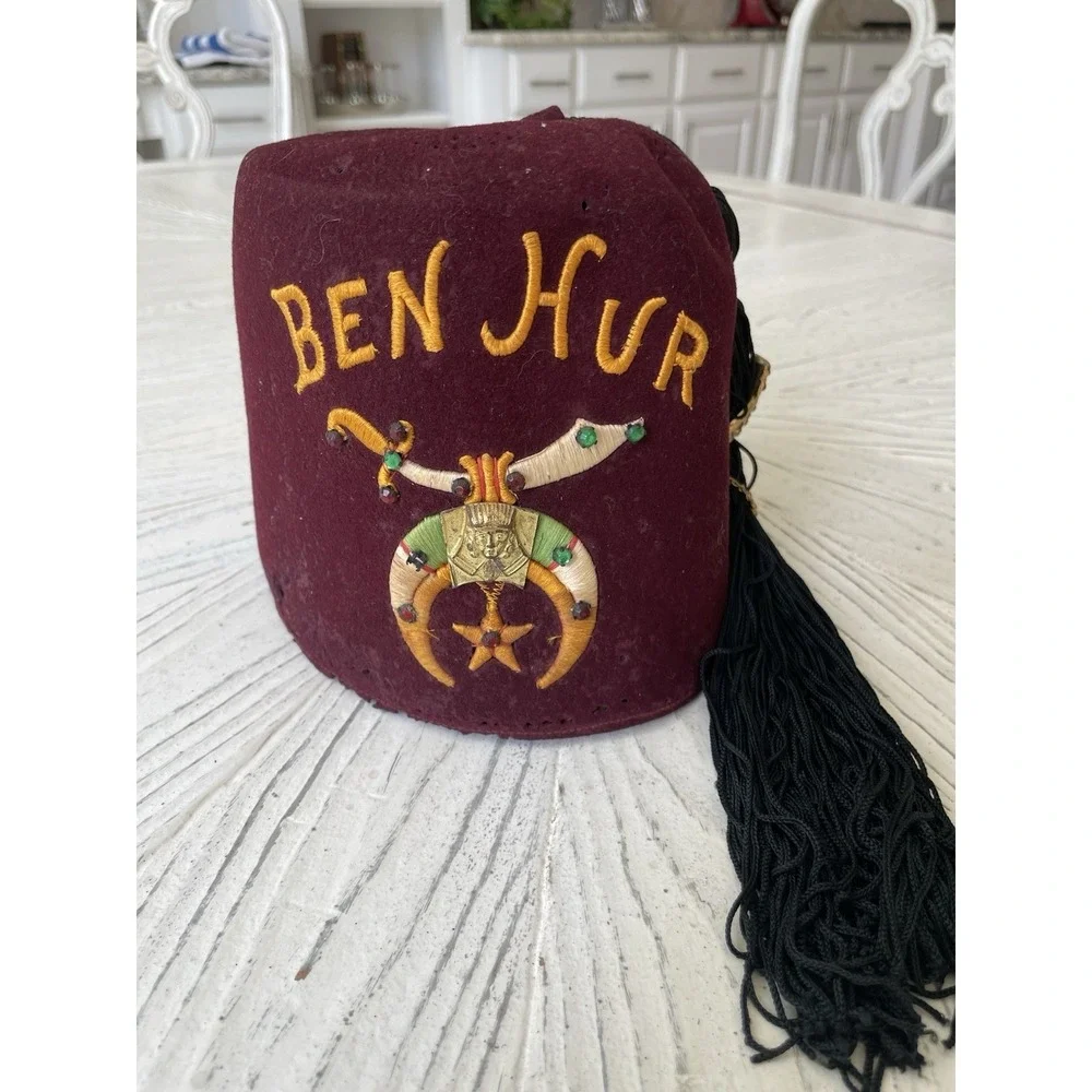 Vtg  BEN HUR Rhinestone Red Wool Shriners Masonic Fez Hat w/Jeweled Tassel Pin